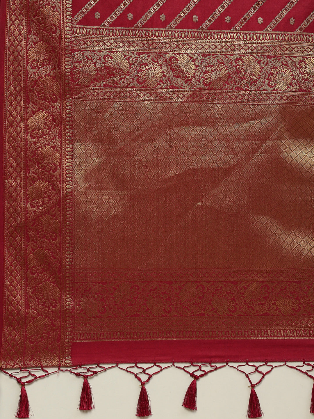 Zari Jaal Handloom Woven Saree