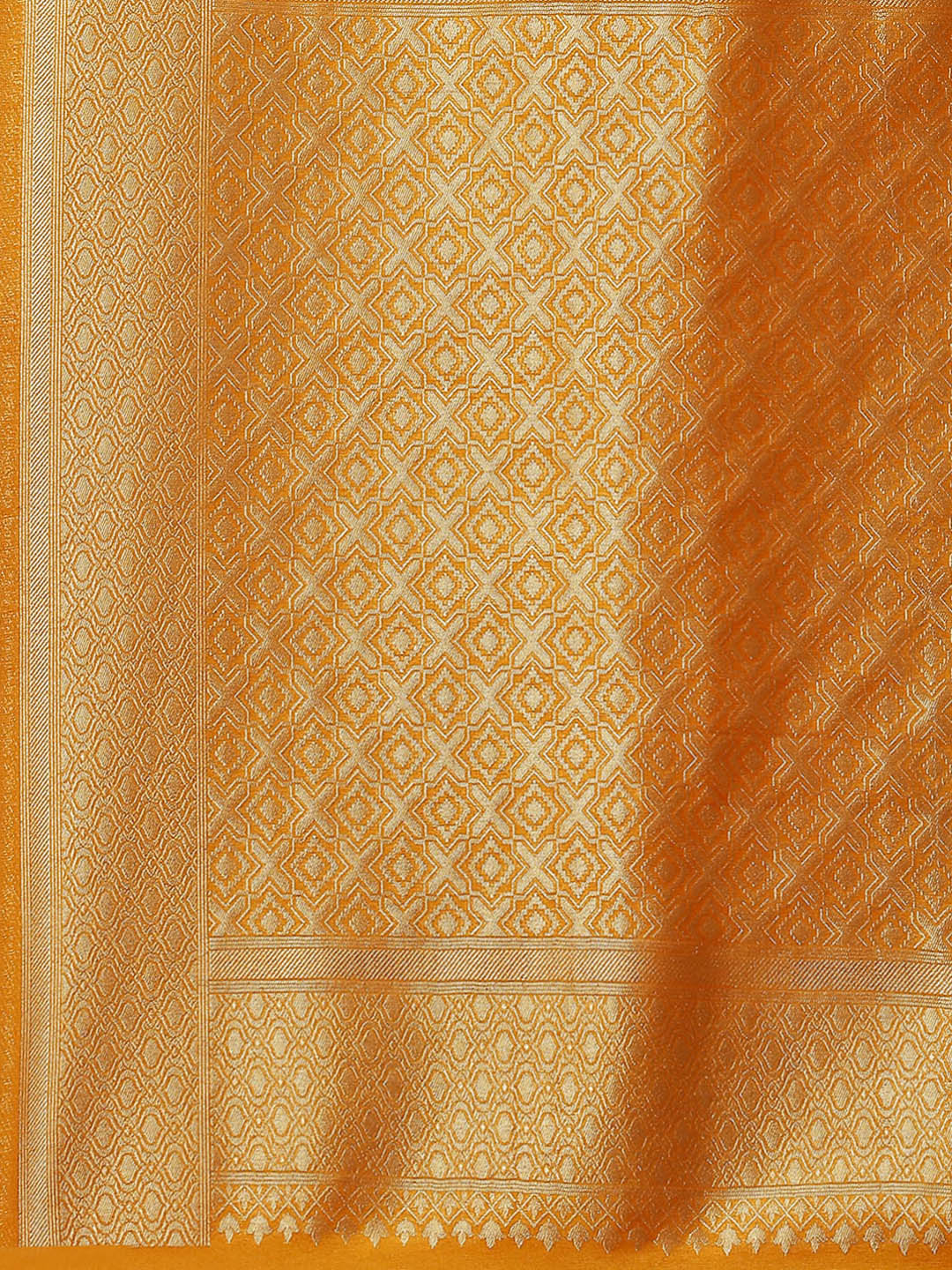 Zari Border Booti Handloom Woven Saree