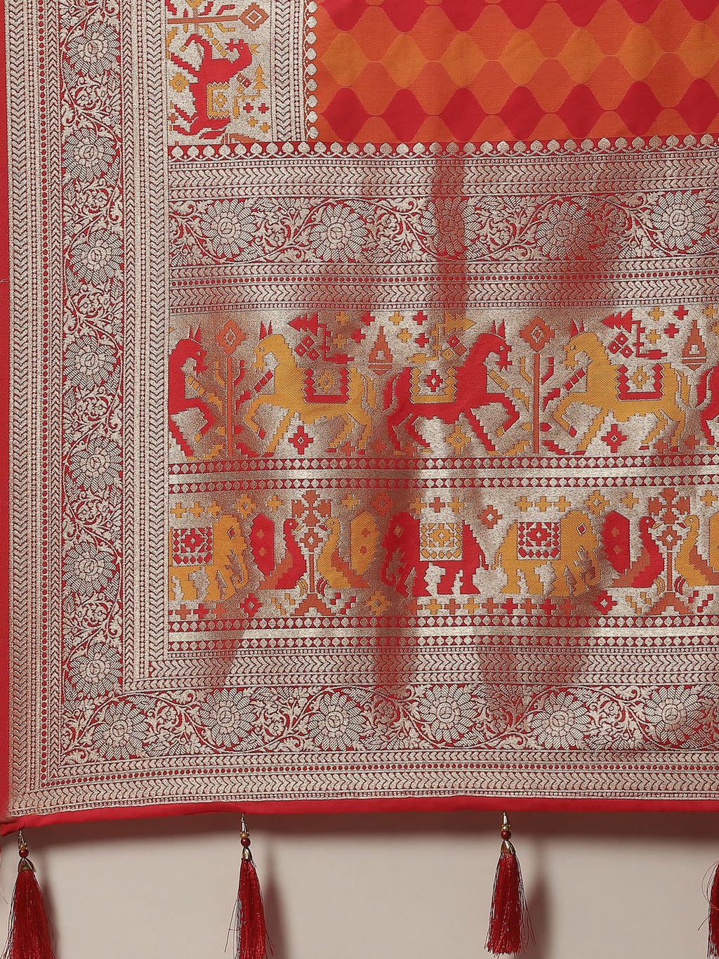 Zari Border Handloom Woven Saree