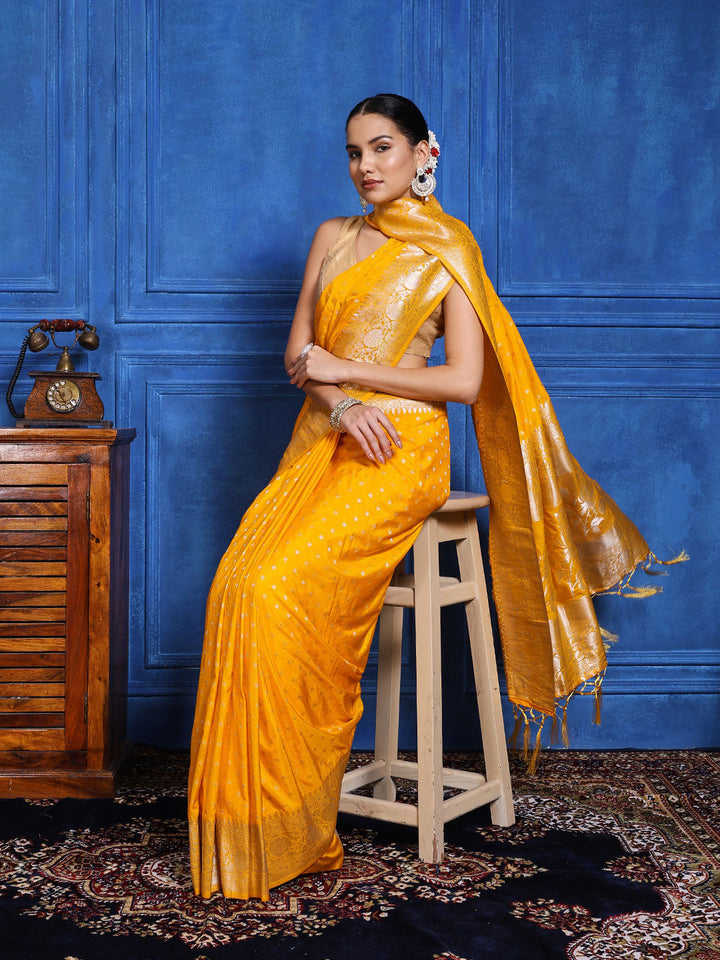 Zaari Jaal Crepe Saree