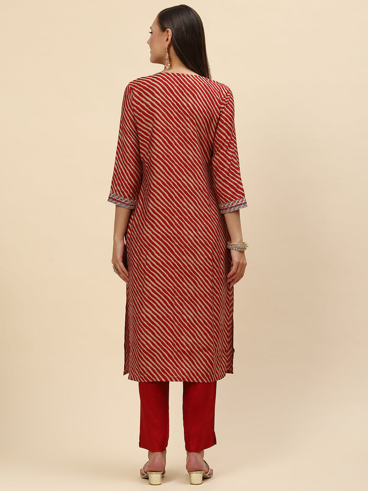 Neck Embroidered &amp; Lehriya Muslin Kurta With Pants