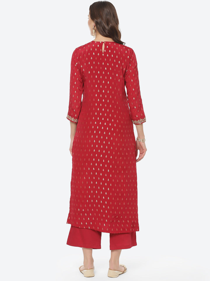 Embroidered Neck Zari Crepe Kurti With Pant