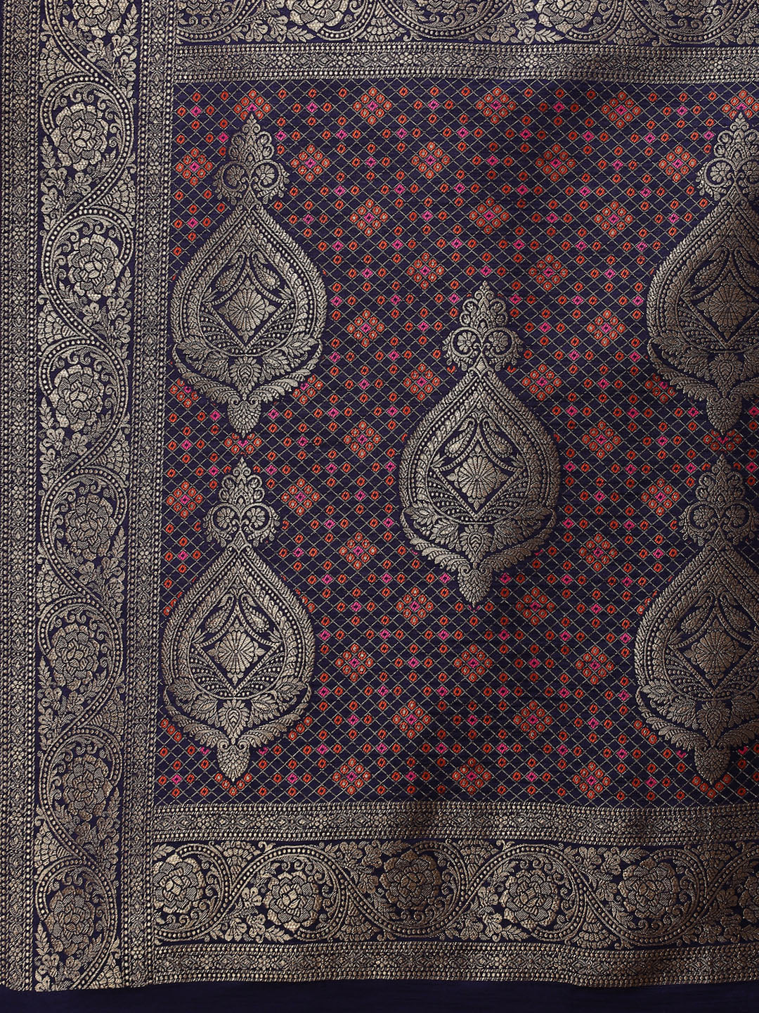 Zari Jaal Handloom Woven Saree