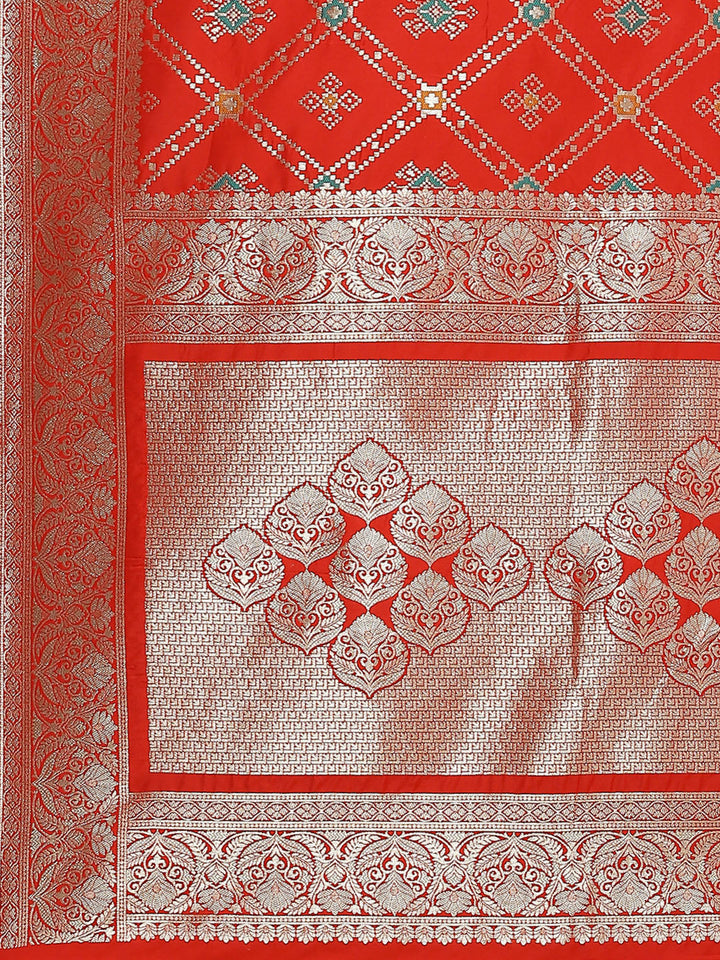 Zari Jaal Woven Art Silk Banarsi Saree