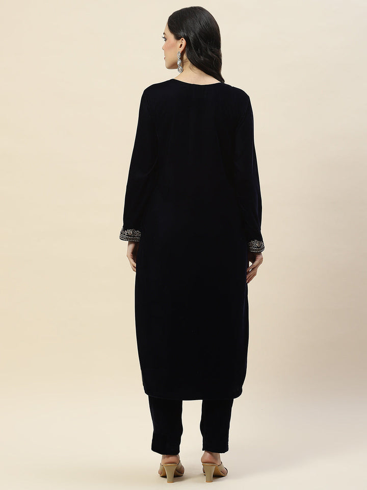 Neck Embroidered Velvet Kurta With Pants
