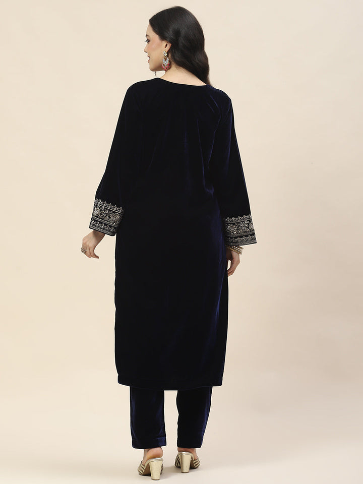 Neck Embroidered Velvet Kurta With Pants