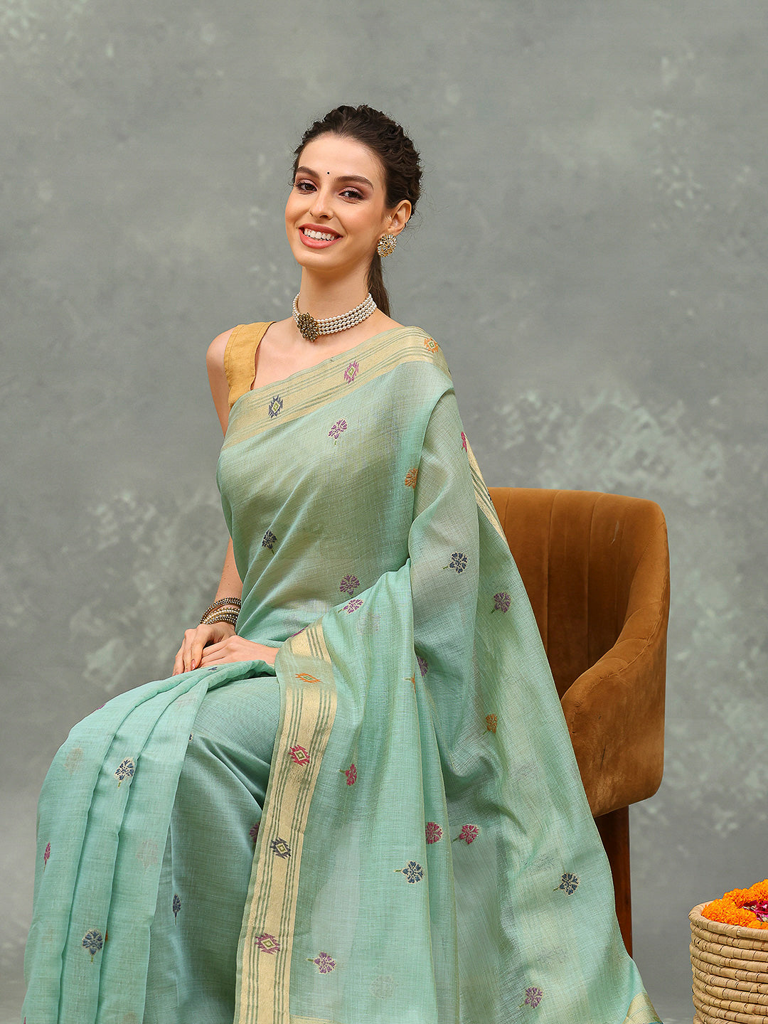 Woven Design Cotton Blend Saree