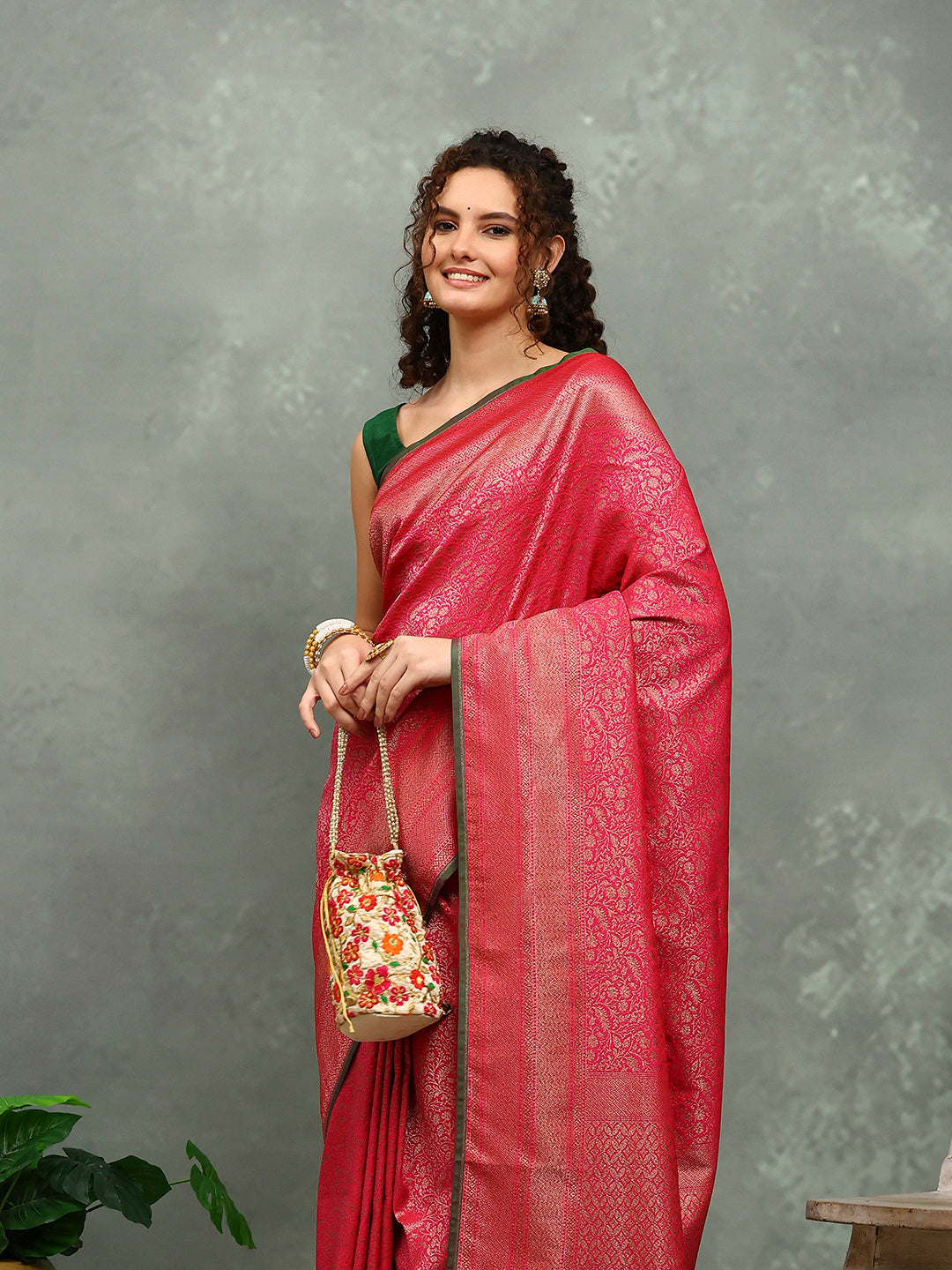 Wovn Border Art Silk Saree