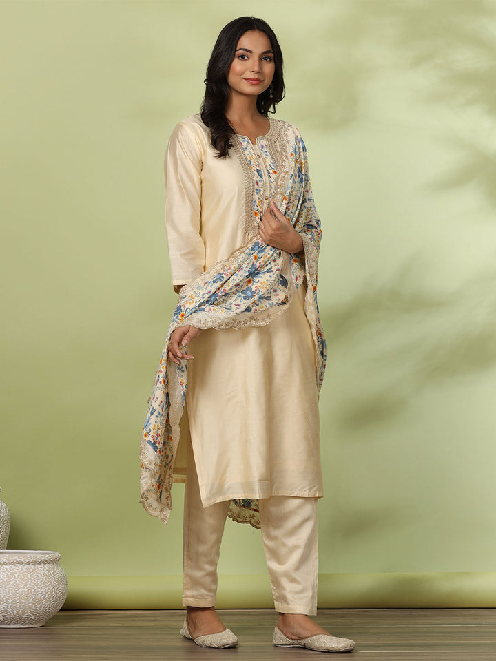 Neck Embroidered Chanderi Kurta With Pants &amp; Dupatta