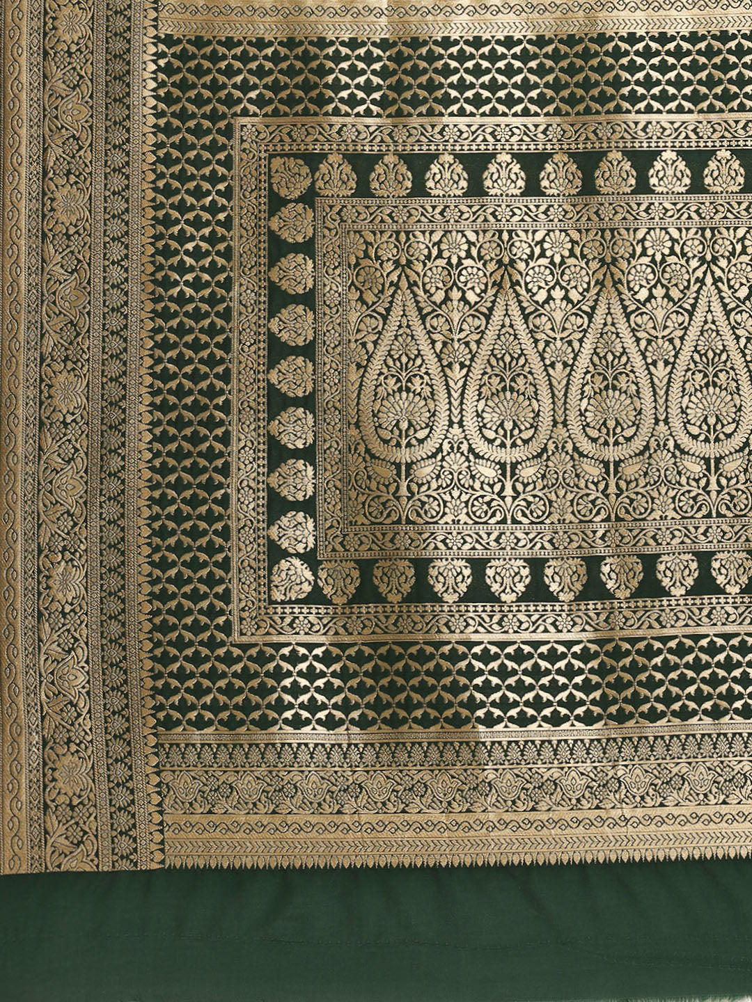 Zari Border Booti Art Handloom Woven Saree