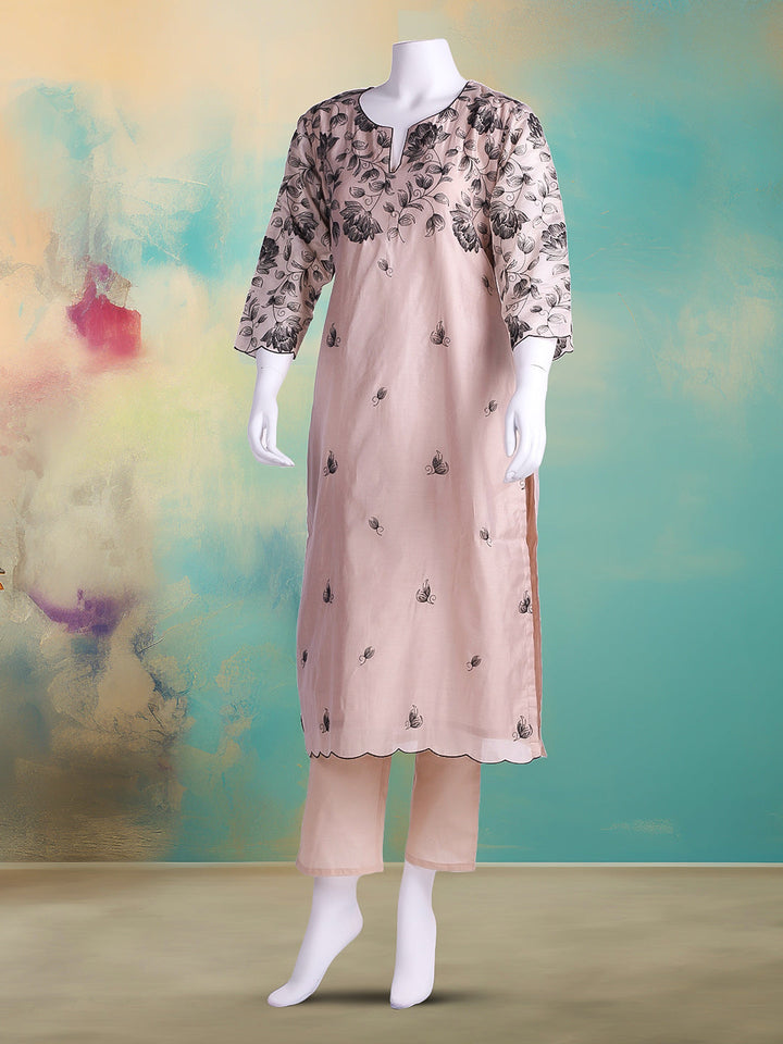Embroidered Chanderi Kurta With Pant &amp; Dupatta