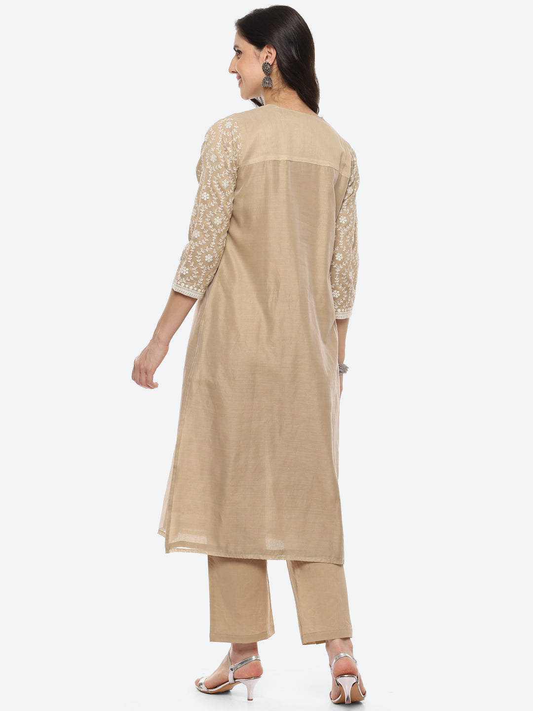 Thread Embroidered Chanderi Kurta With Pant