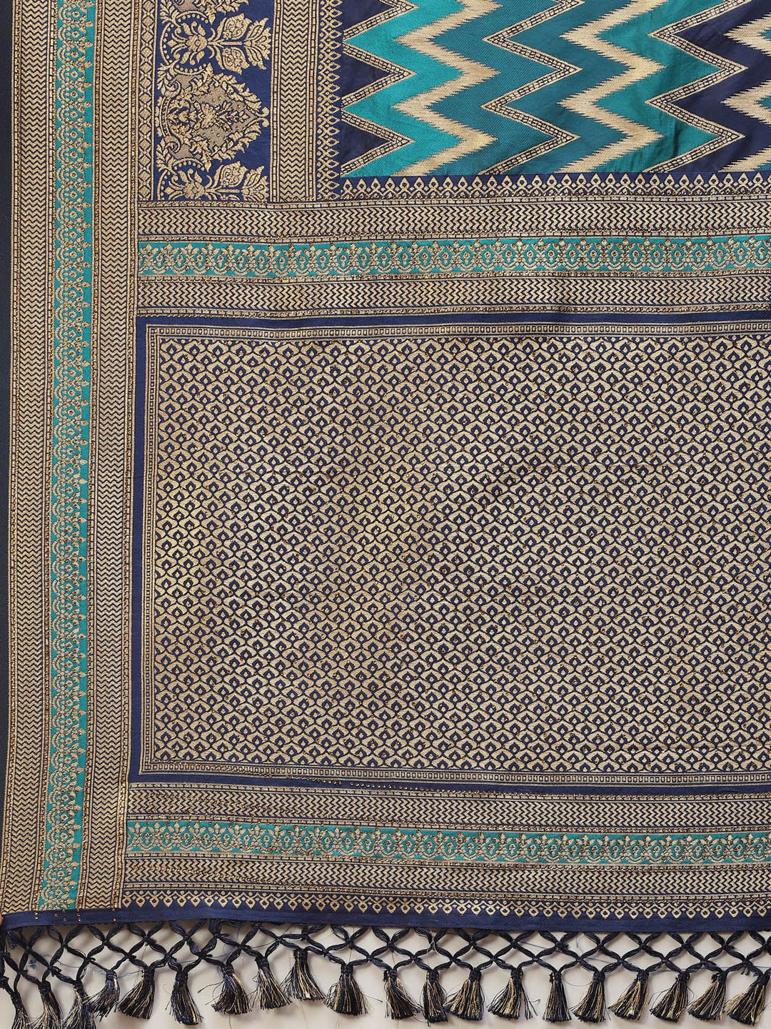 Zari Jaal Banarasi Woven Saree