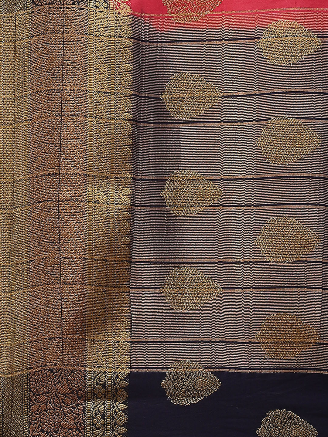 Zari Border Booti Art Handloom Woven Saree