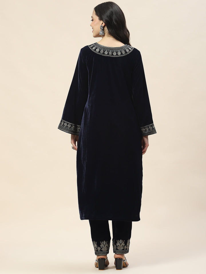 Neck Embroidered Velvet Kurta With Pants