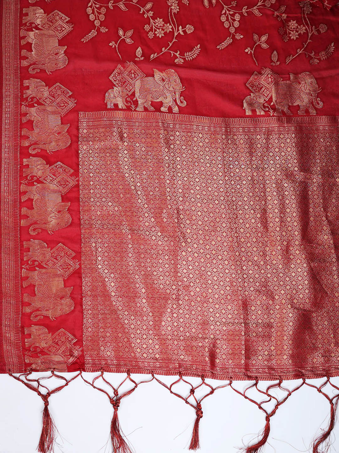 Plain Crepe Saree