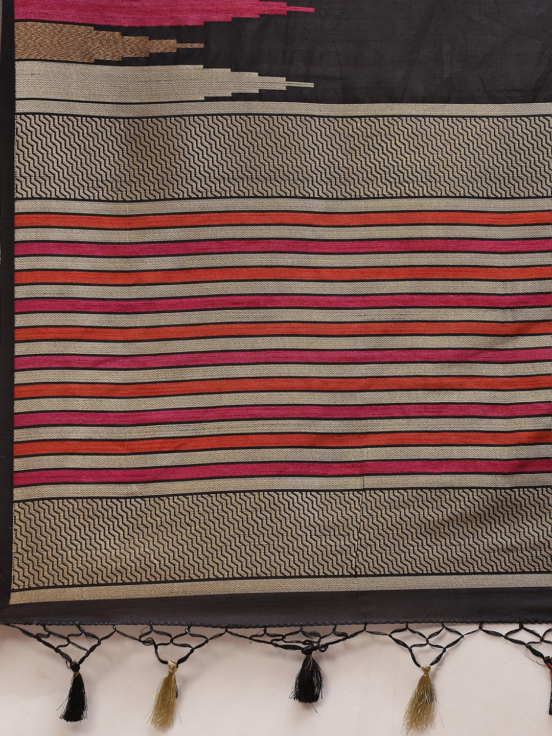 Plain Zari Border Handloom Woven Saree