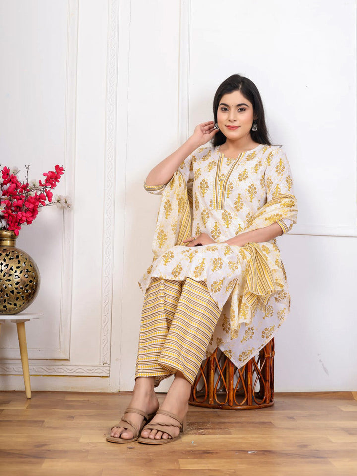 Yellow Embroidered Cotton Blend Straight Suit Set With Dupatta