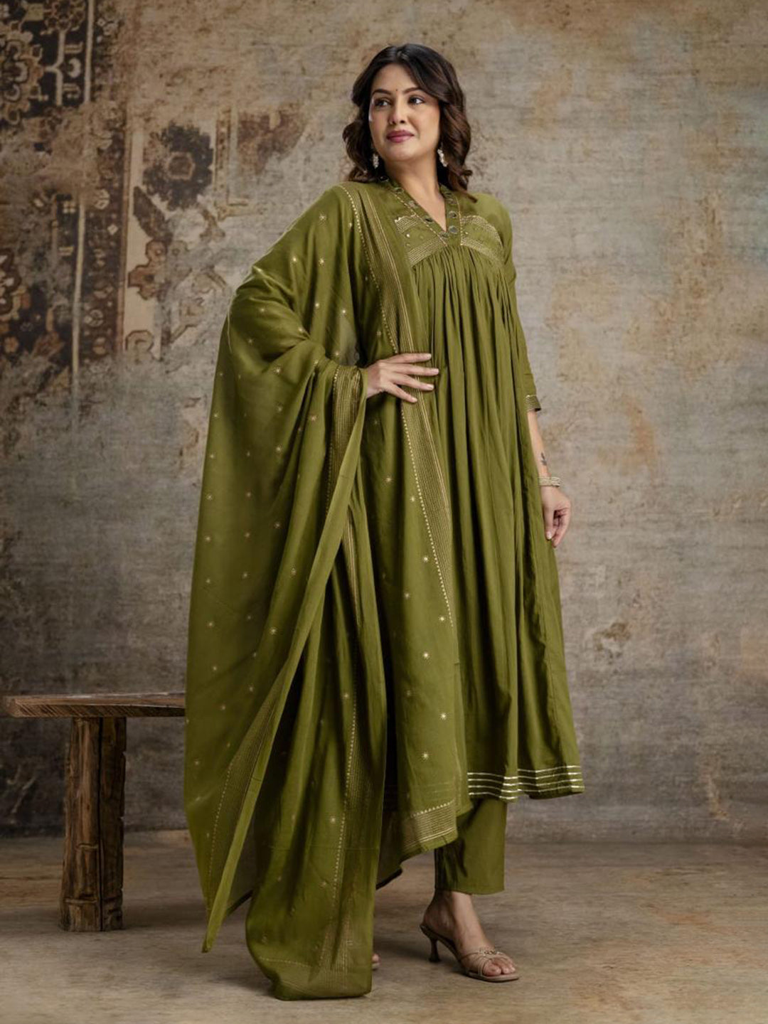 Green Cotton Blend Embroidered Straight Suit Set