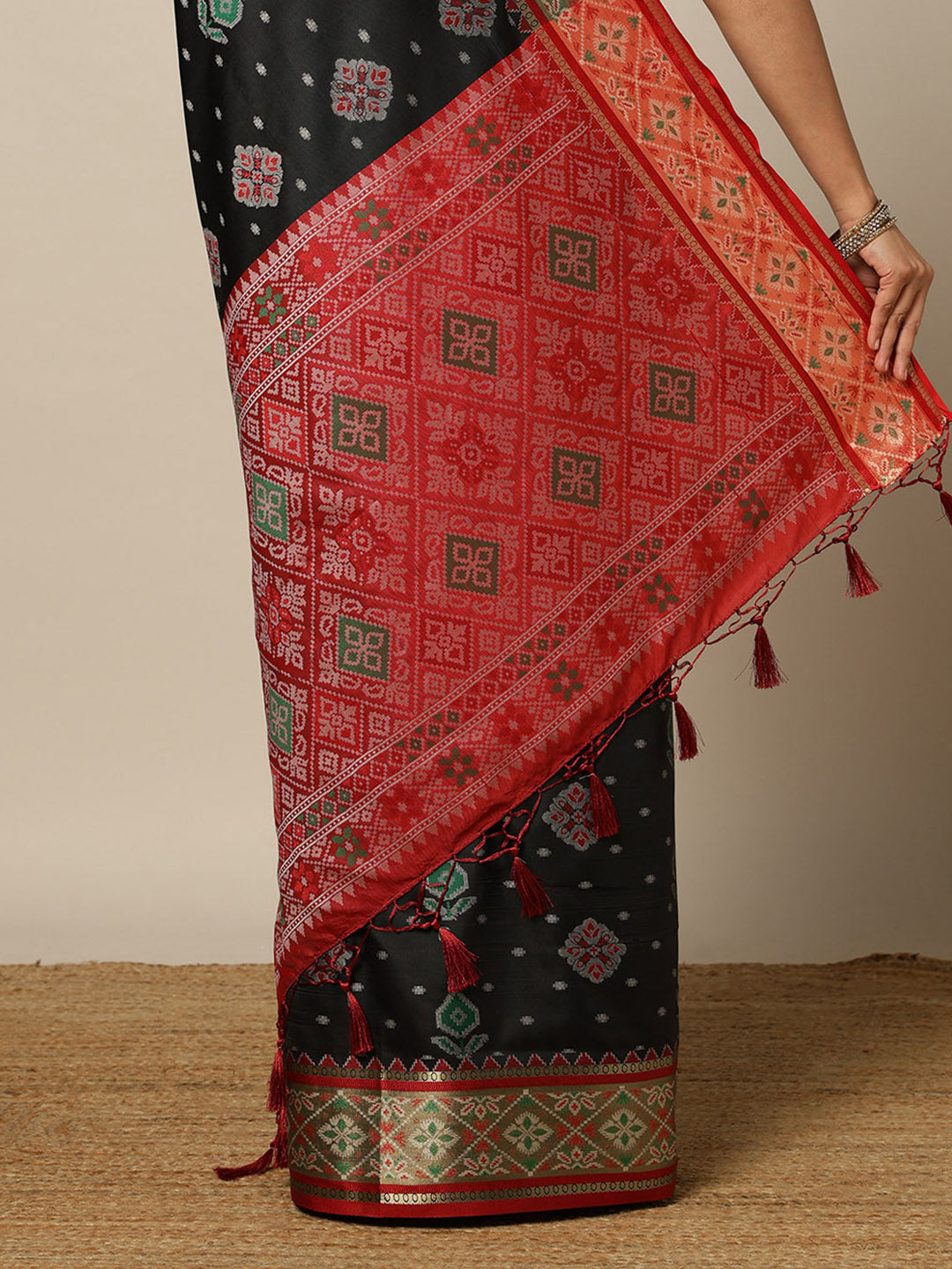 Woven Design Kanjivaram Saree