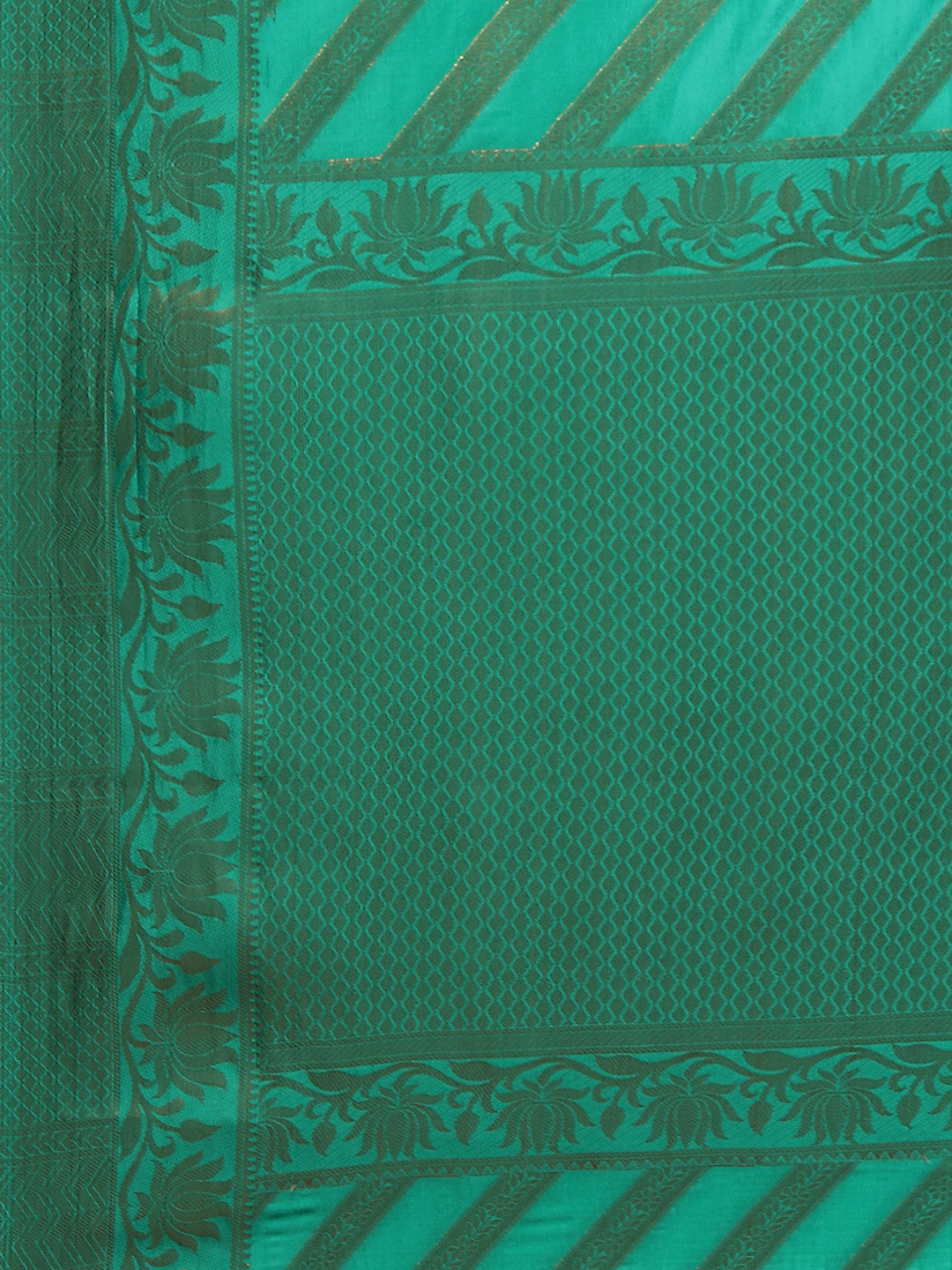 Zari Jaal Stripes Handloom Woven Saree