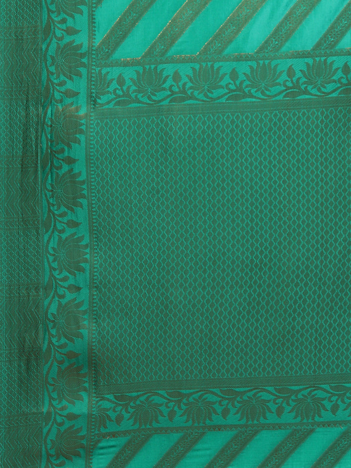Zari Jaal Stripes Handloom Woven Saree