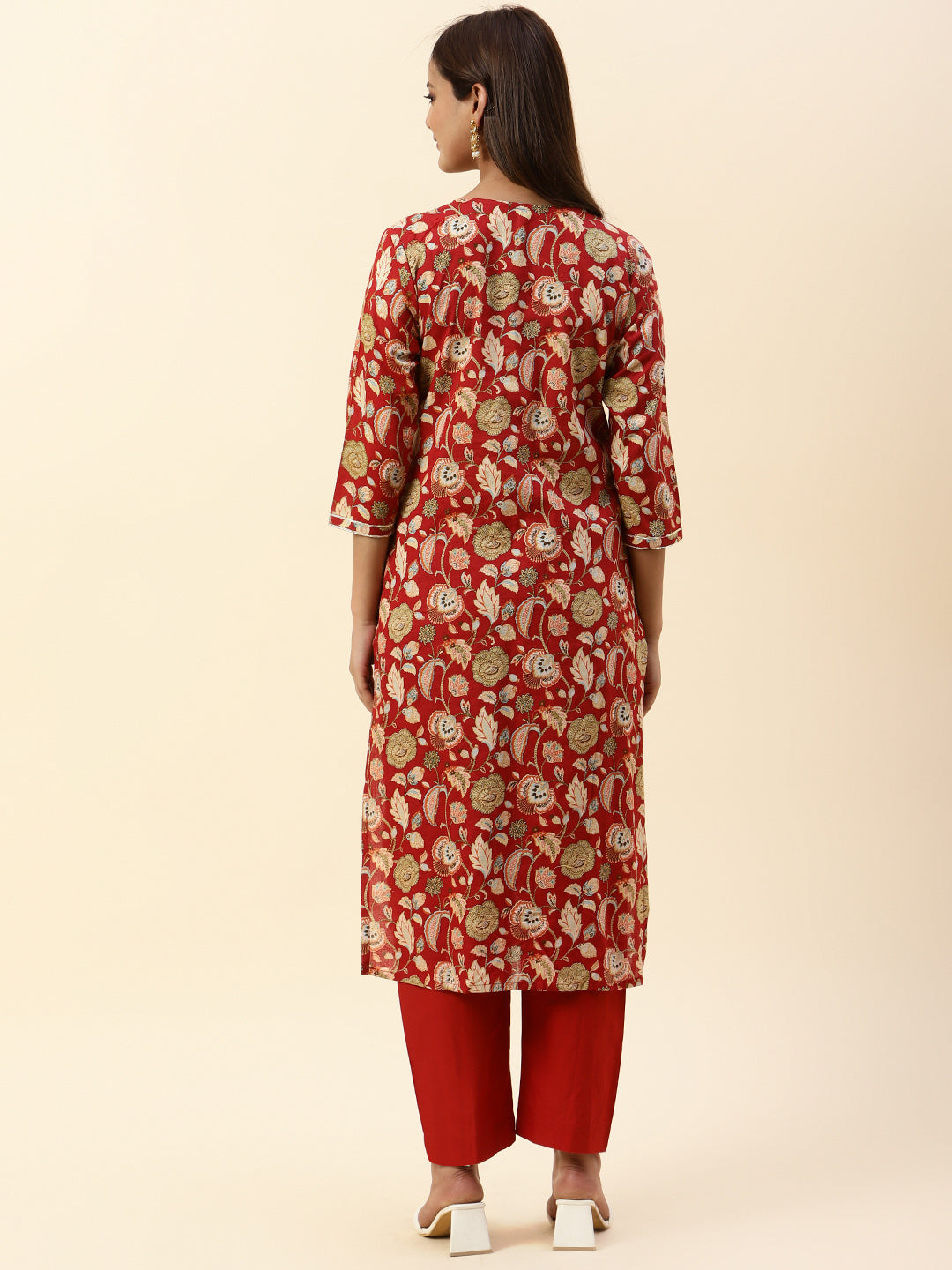 Printed &amp; Neck Embroidered Muslin Kurta With Pants