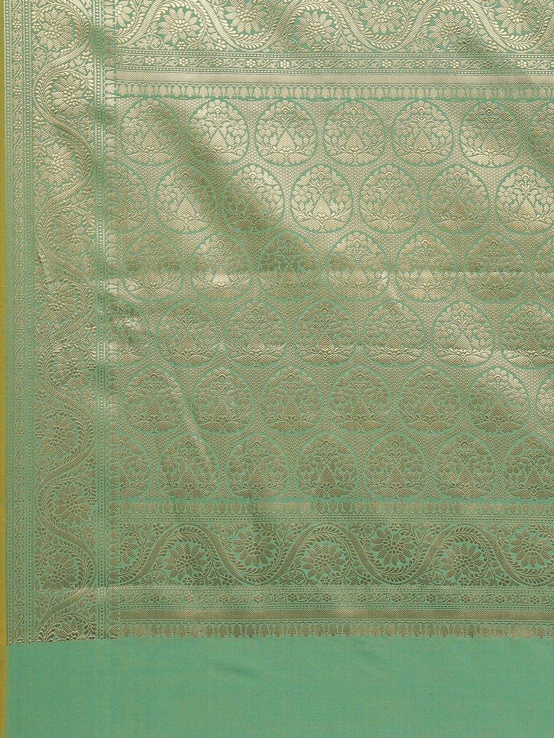 Zari Jaal Banarasi Woven Saree