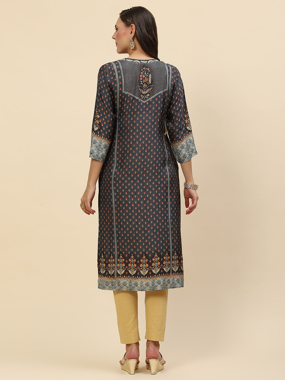 Neck Embroidered & Printed Handloom Kurta