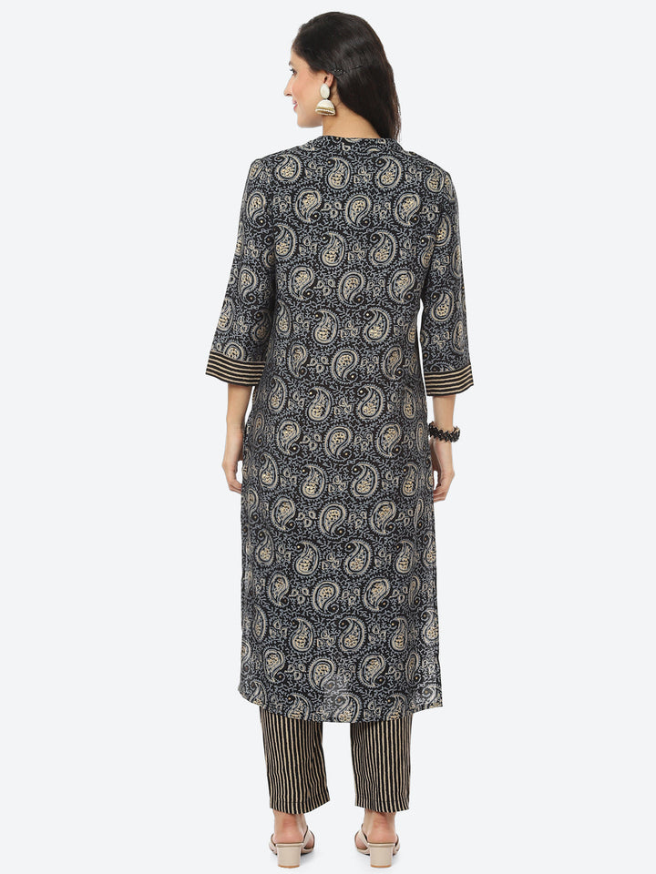 Paisley Printed Muslin Kurti With Pant