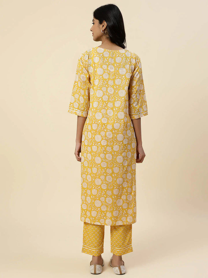 Floral Printed Cotton Kurta With Pants