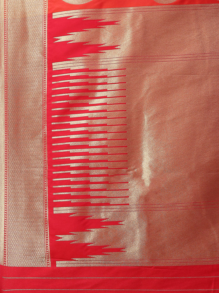 Zari Jaal Banarasi Woven Saree