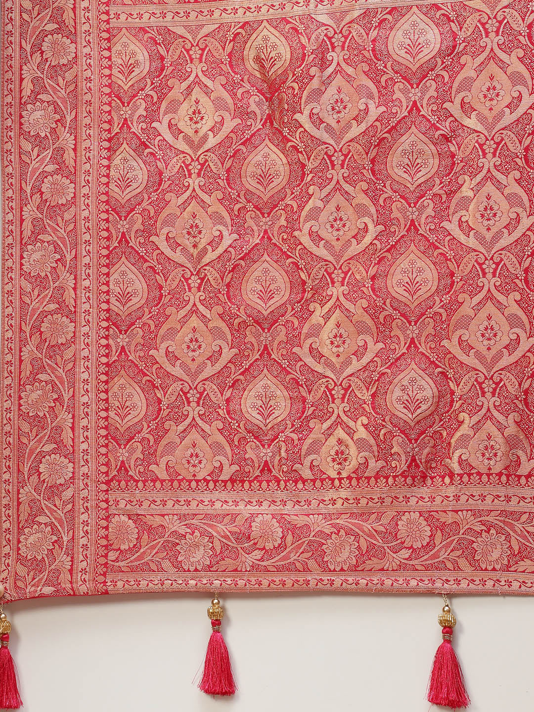 Zari Jaal Handloom Woven Saree