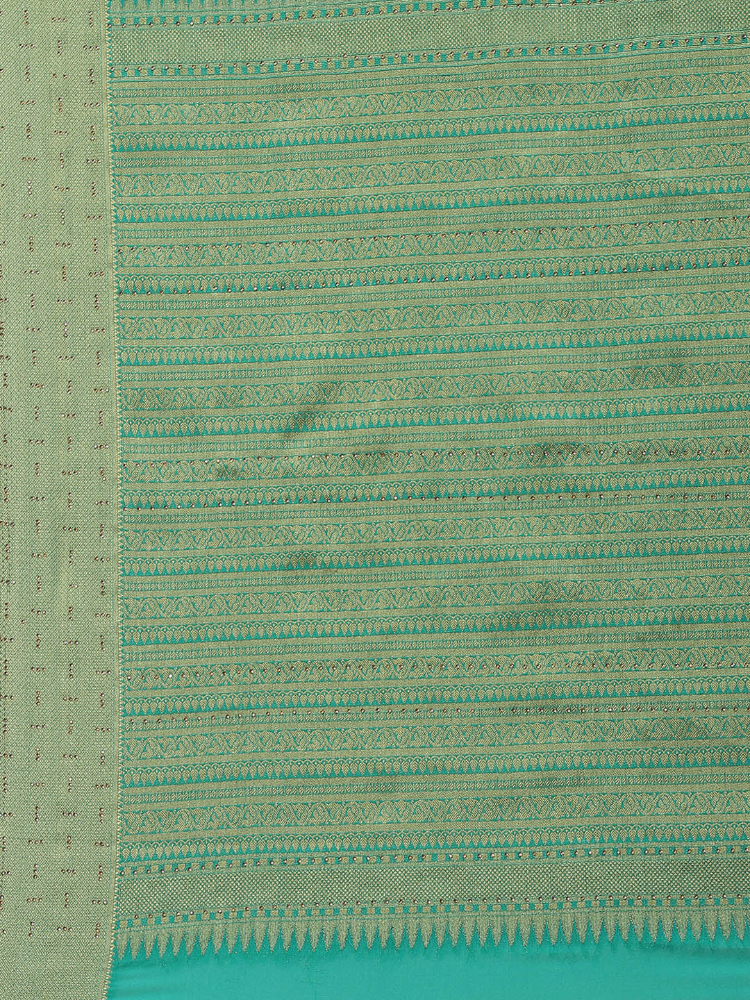 Light Brocade Georgette Plain Saree