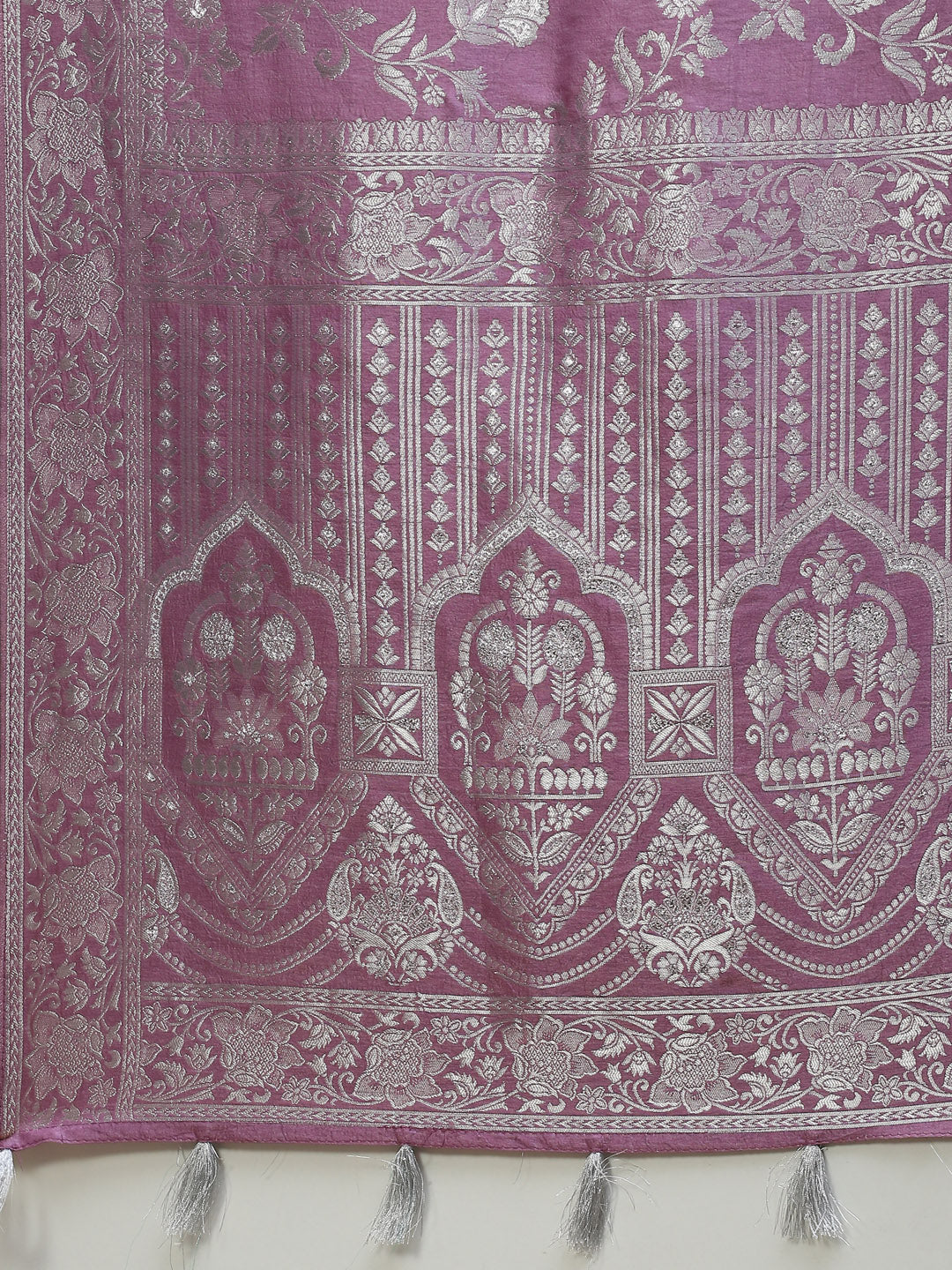 Zari Jaal Handloom Woven Saree