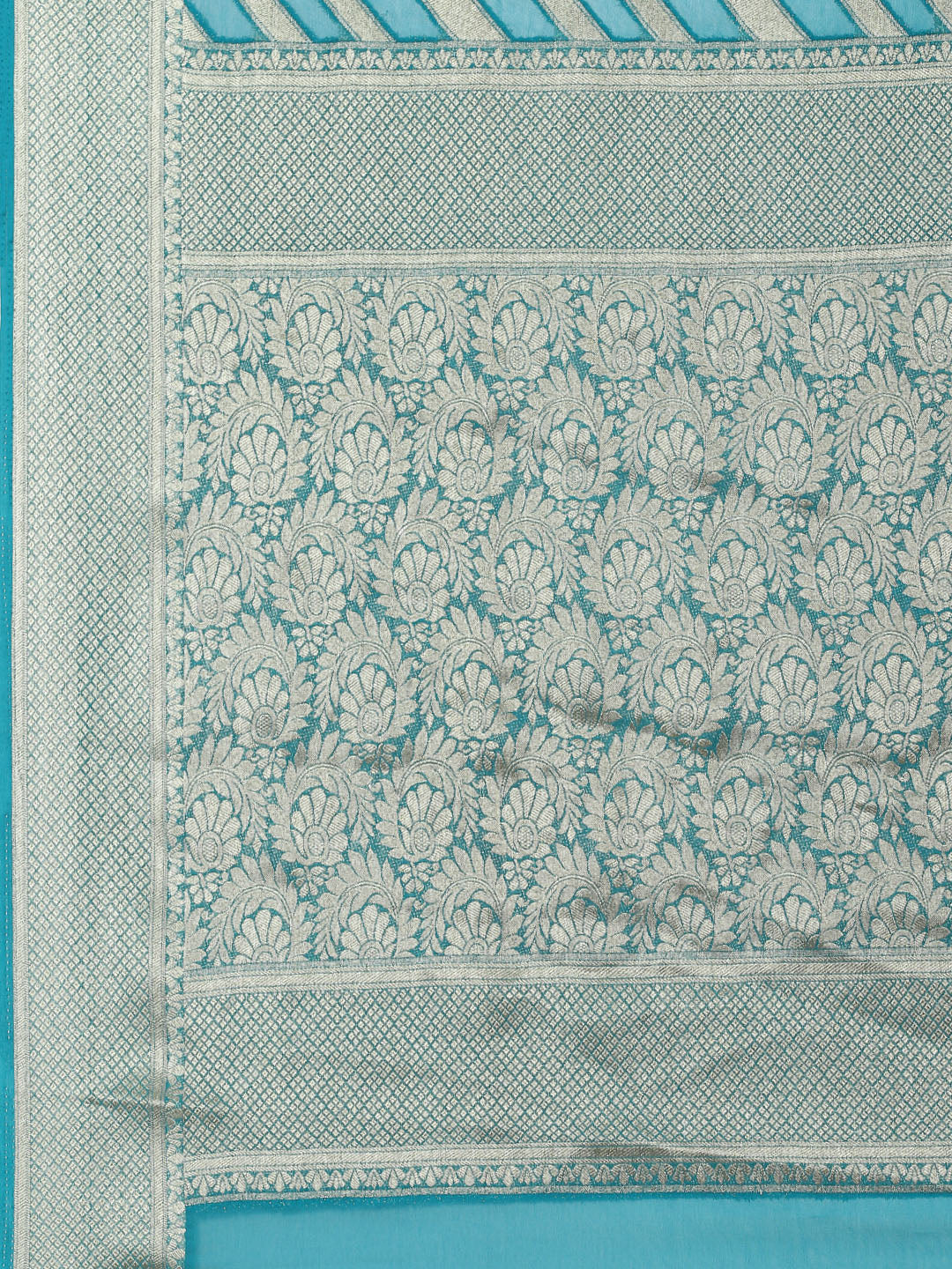 Zari Jaal Georgette Plain Saree