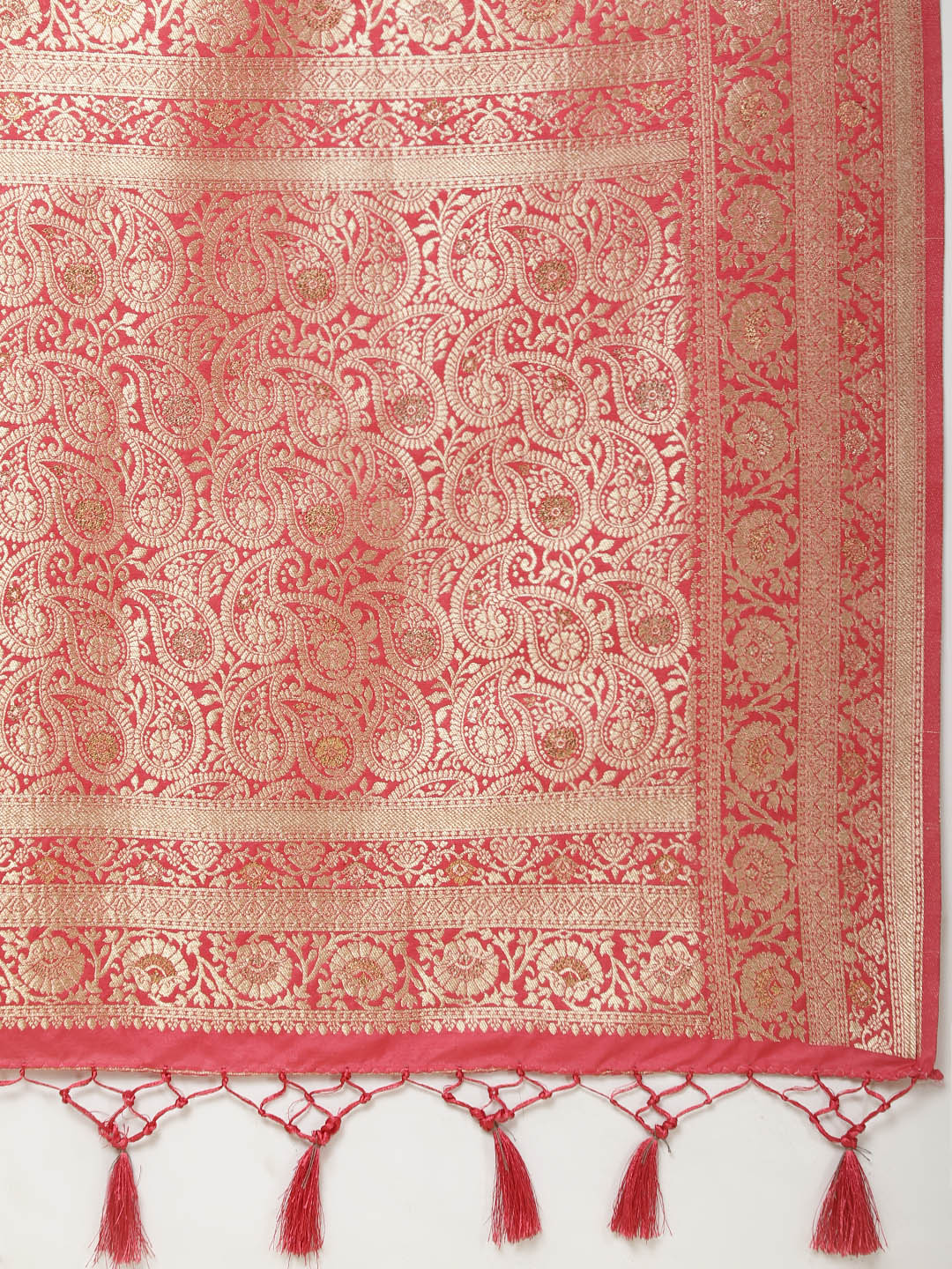 Zari Border Booti Woven Handloom Saree