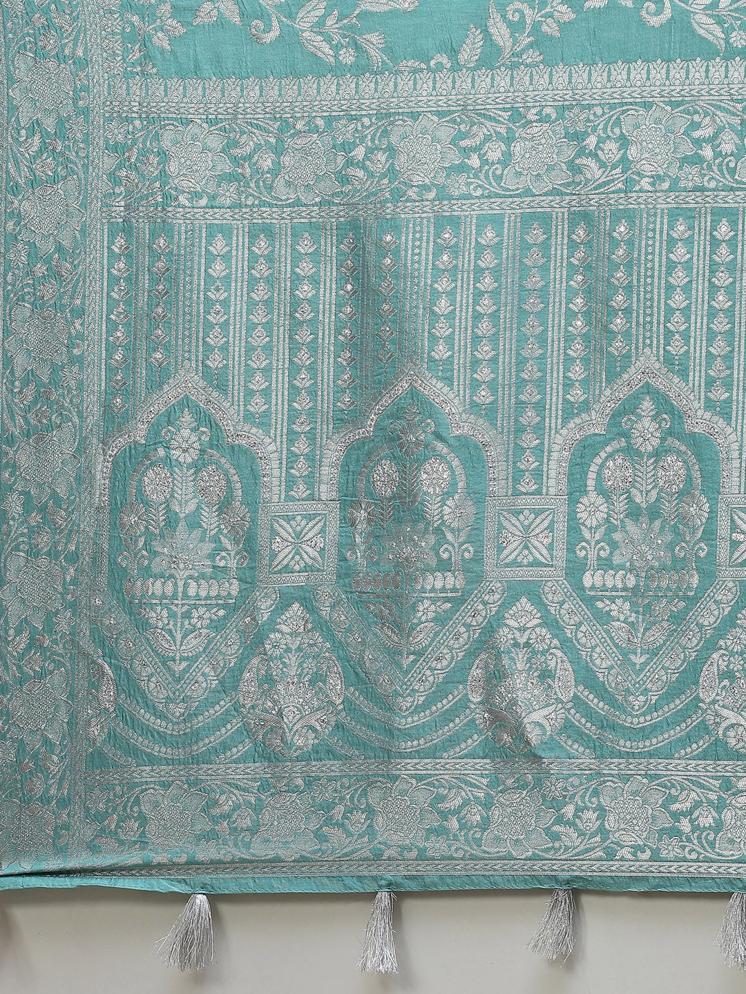 Zari Jaal Handloom Woven Saree