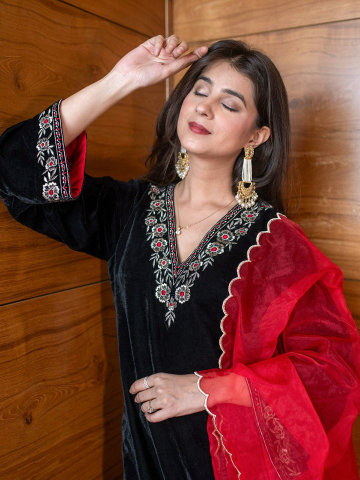 Embroidered Velvet Kurta With Pants &amp; Dupatta