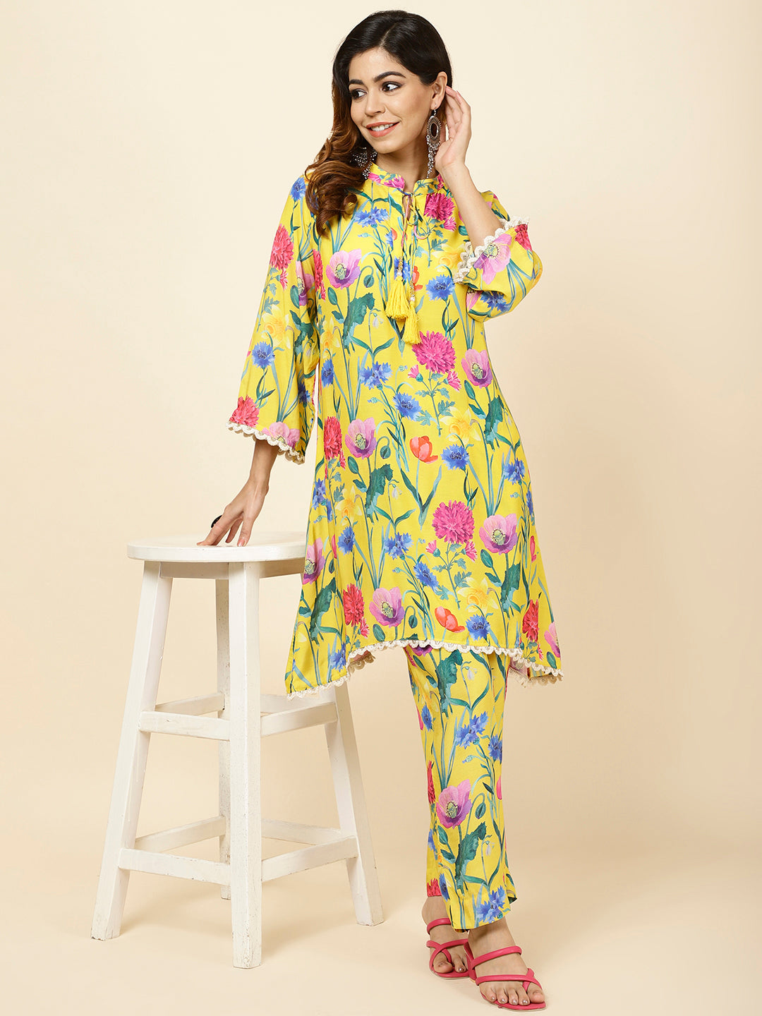 Floral Printed Muslin Kurti With Pants