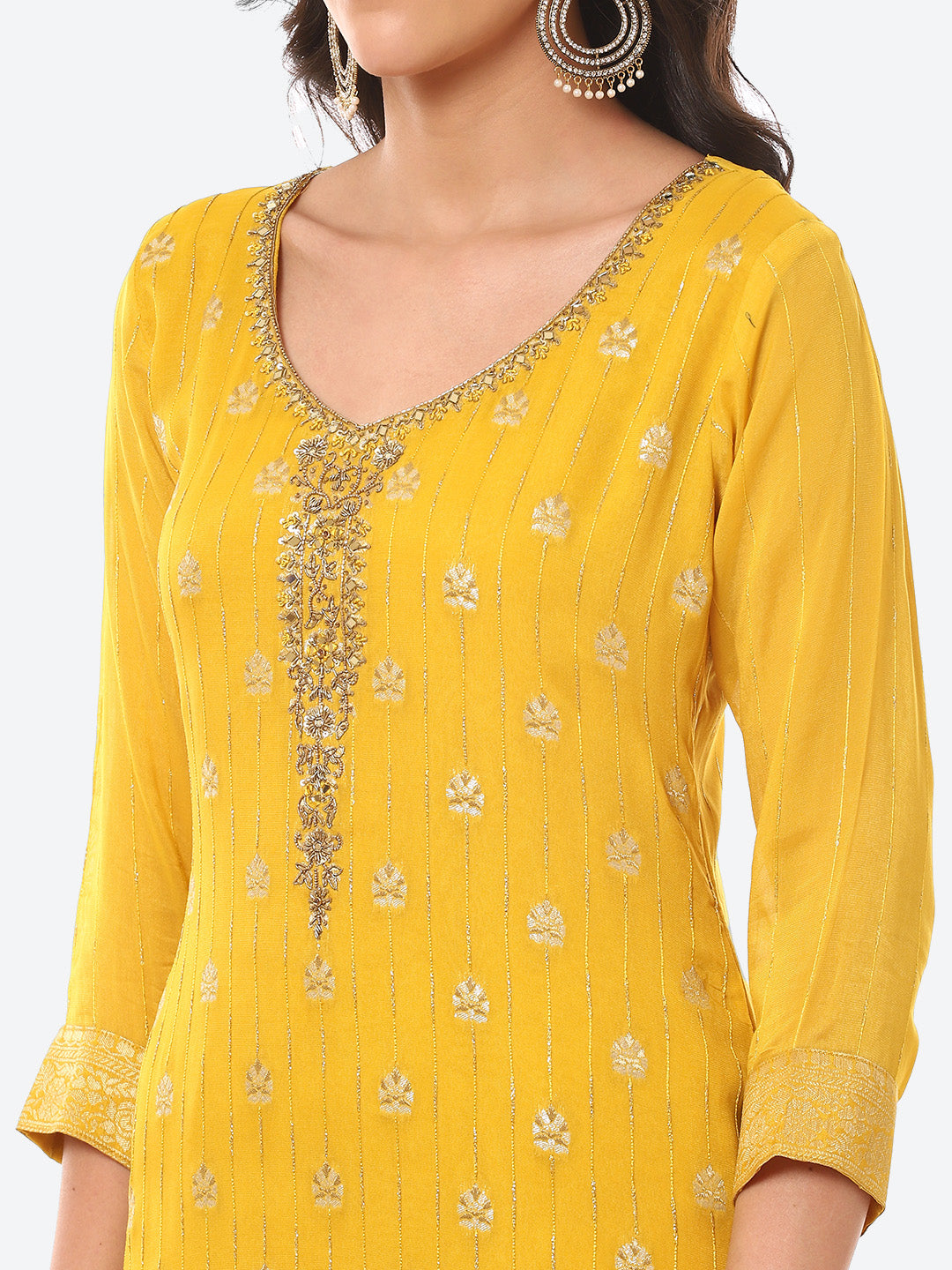 Zari Neck Embroidered Booti Border Kurta With Pant &amp; Dupatta