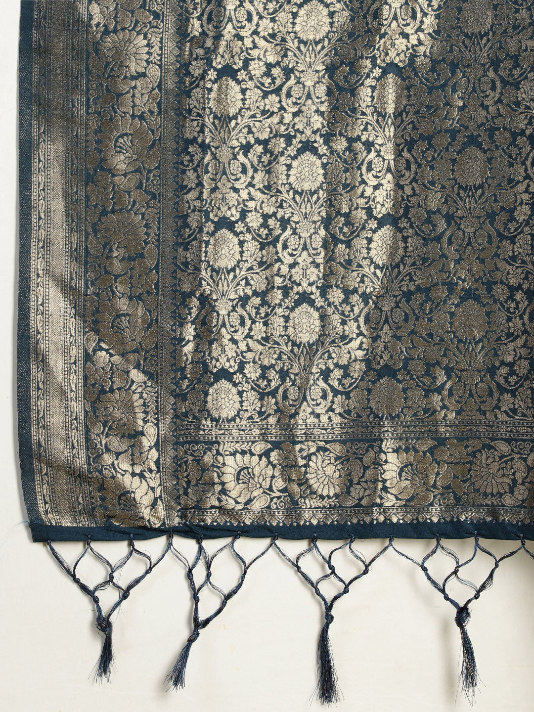 Zaari Jaal Crepe Saree