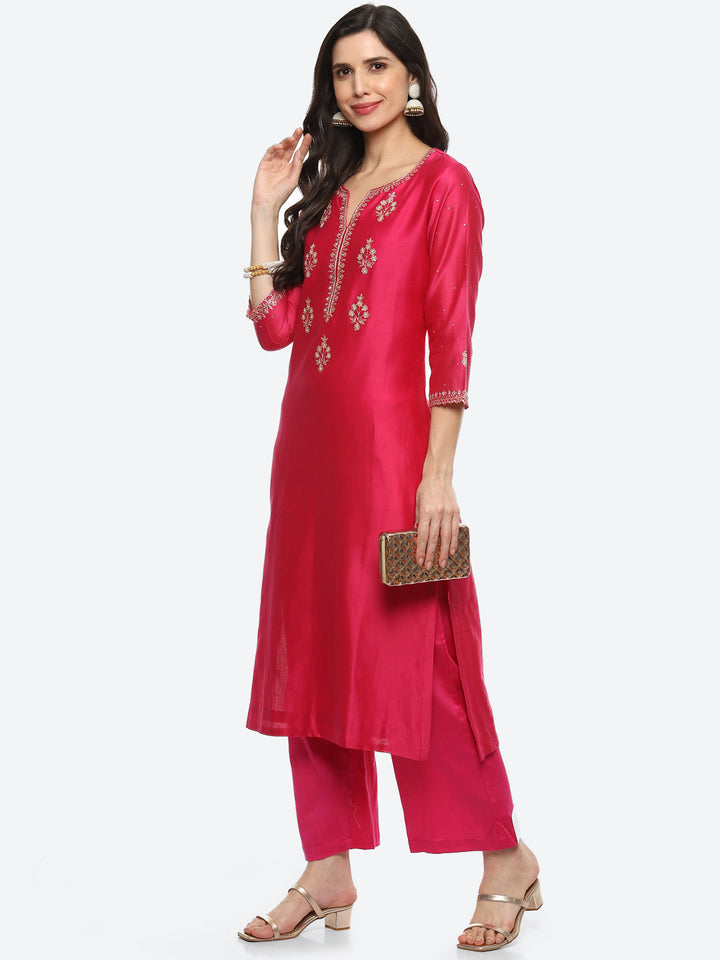 Neck Embroidered Booti Handloom Kurta With Pant