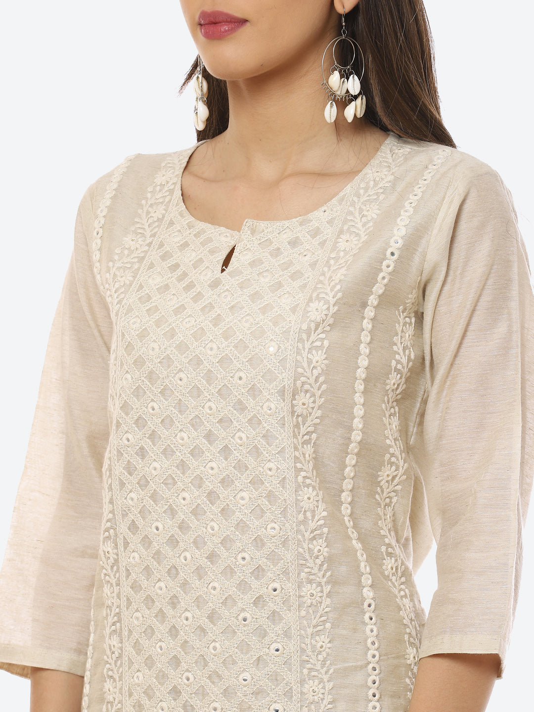 Resham Neck Booti Chanderi kurta With Pant &amp; Dupatta