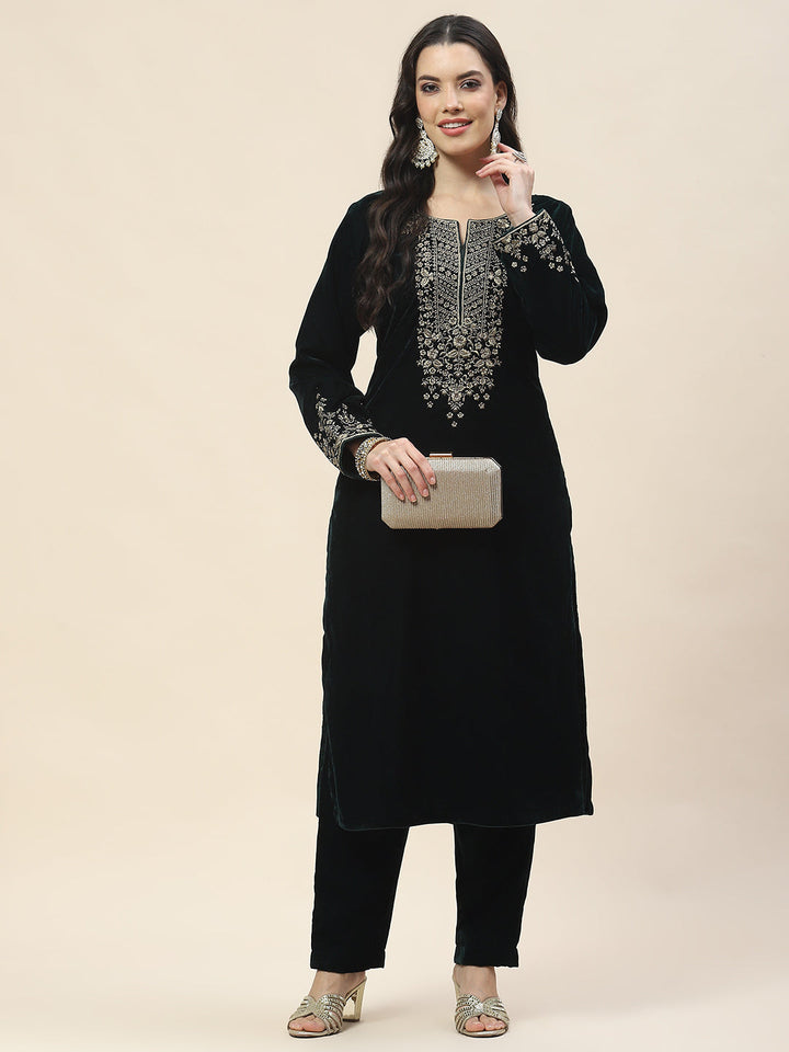 Neck Embroidered Velvet Kurta With Pants