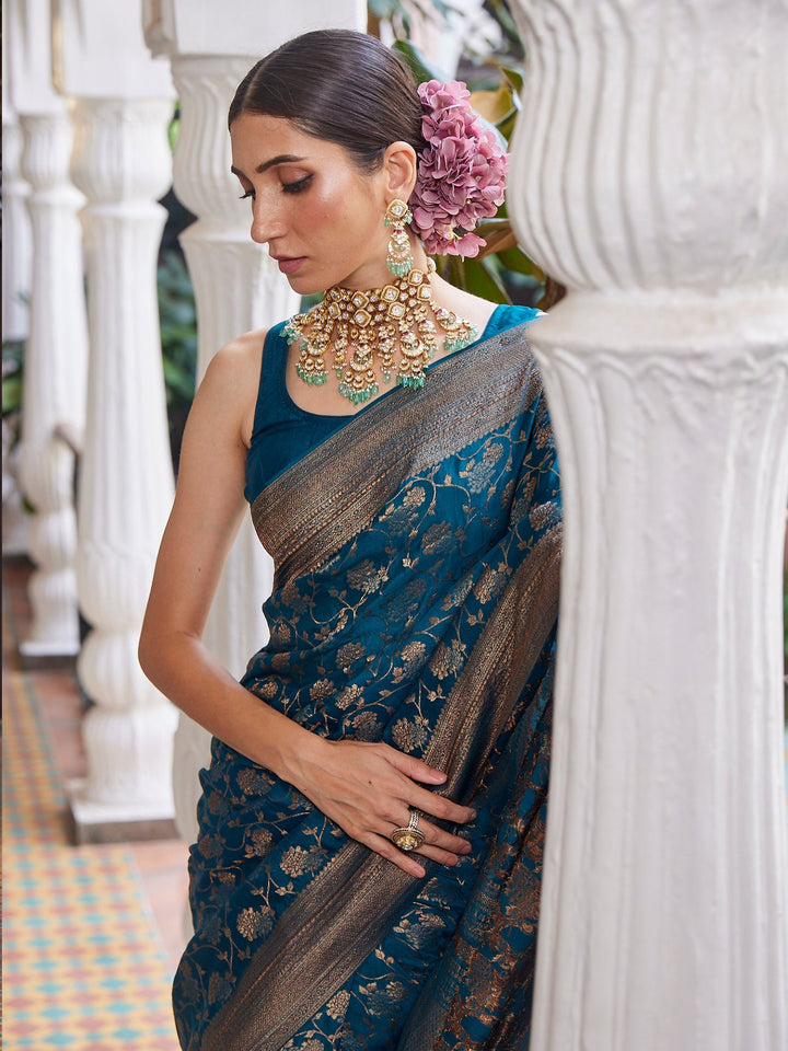 Floral Antique Jaal Crepe Plain Saree