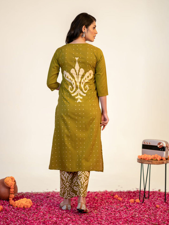 Green Printed Cotton Blend Straight Suit Set With Dupatta