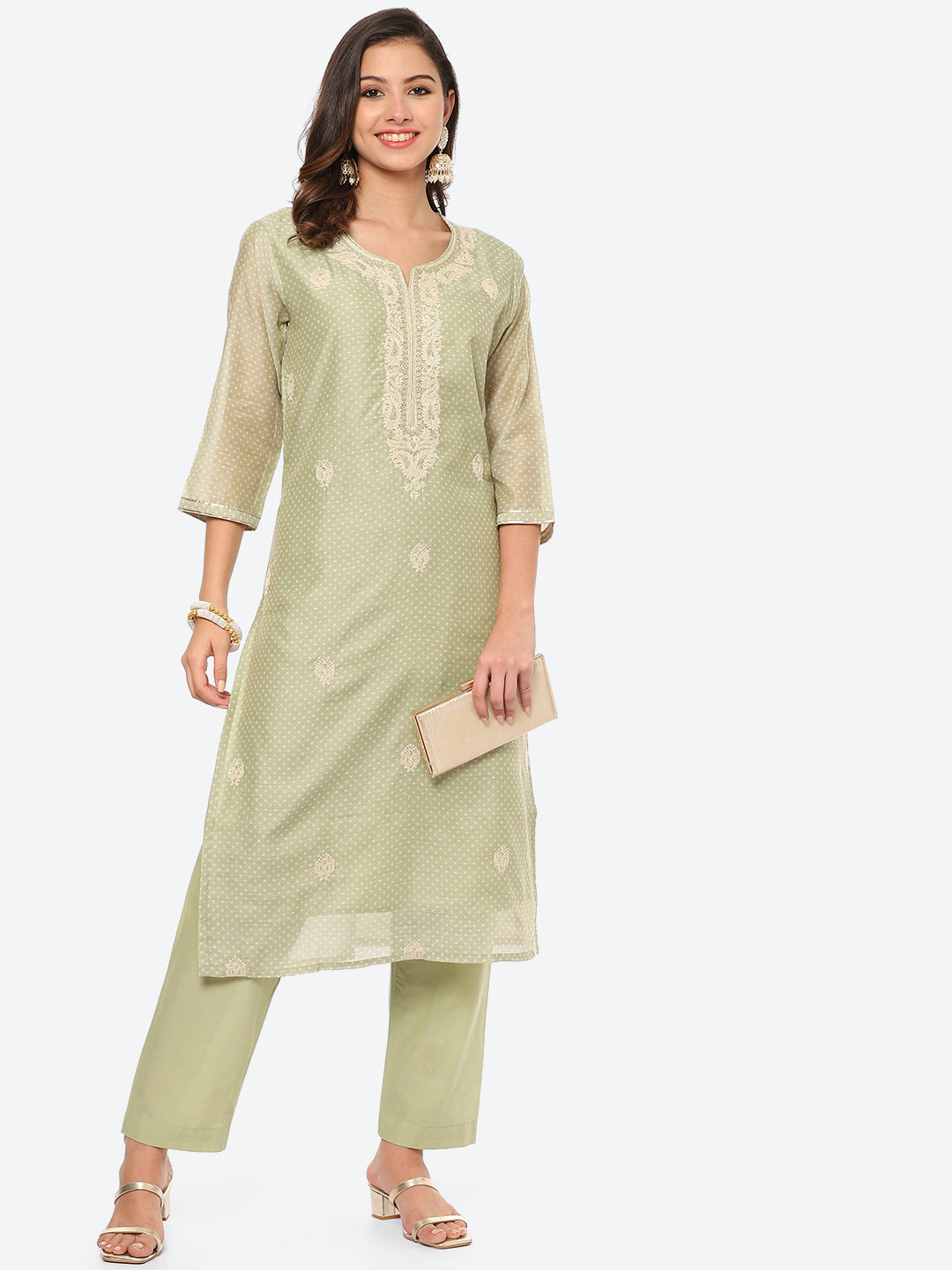 Resham Zari Neck Embroidered Chanderi Kurta With Pant
