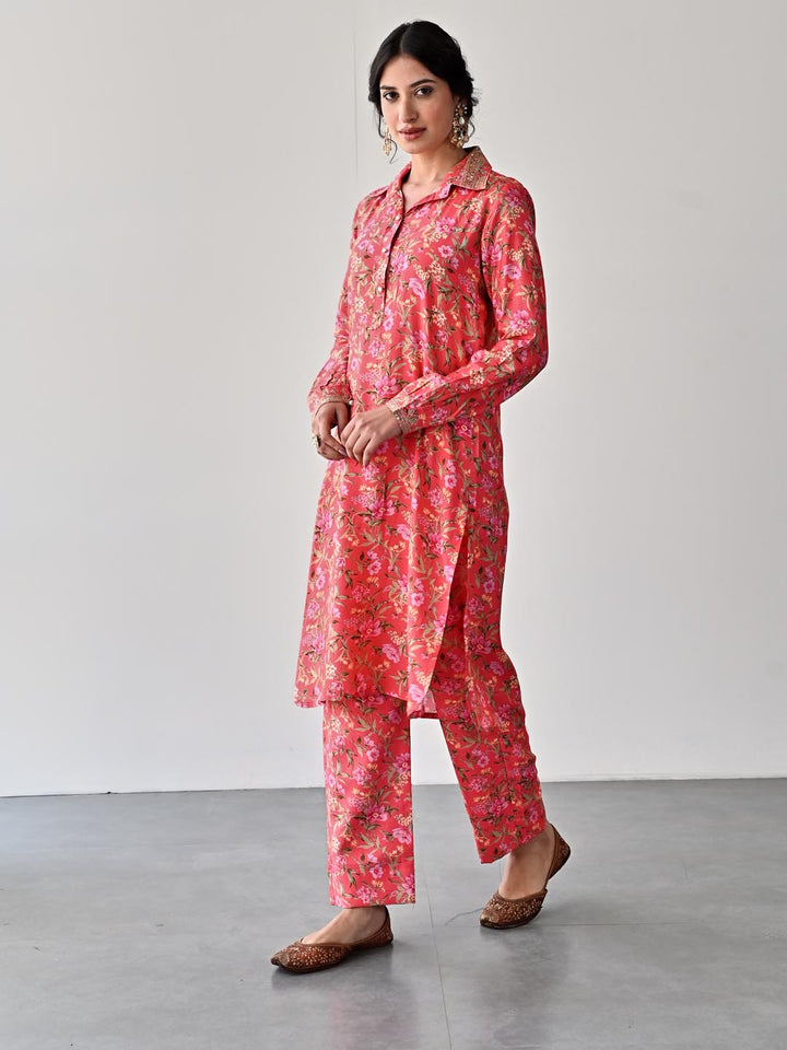 Floral Printed Collar Neck Muslin Kurta With Pants