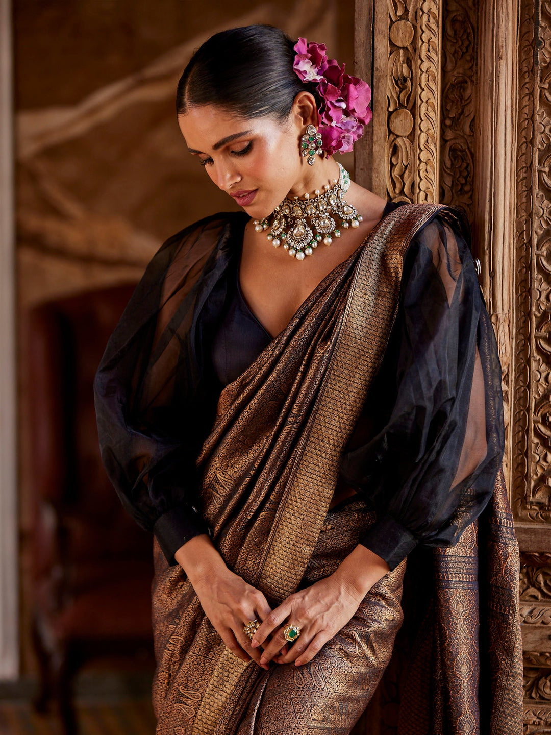 Antique Jaal Crepe Plain Saree